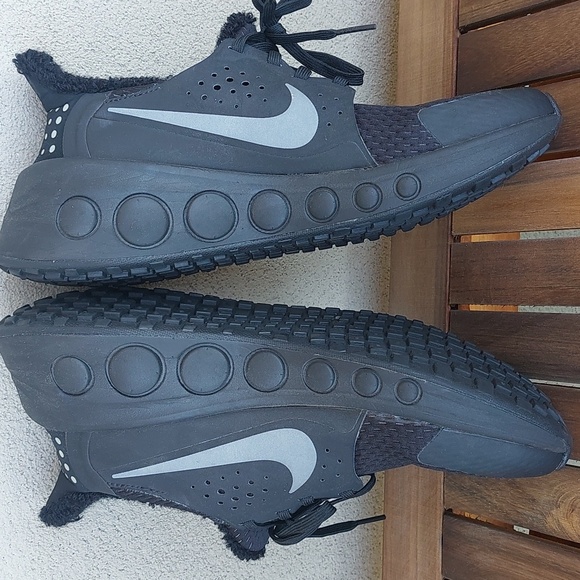 Nike Shoes - NIKE CruzrOne running shoe